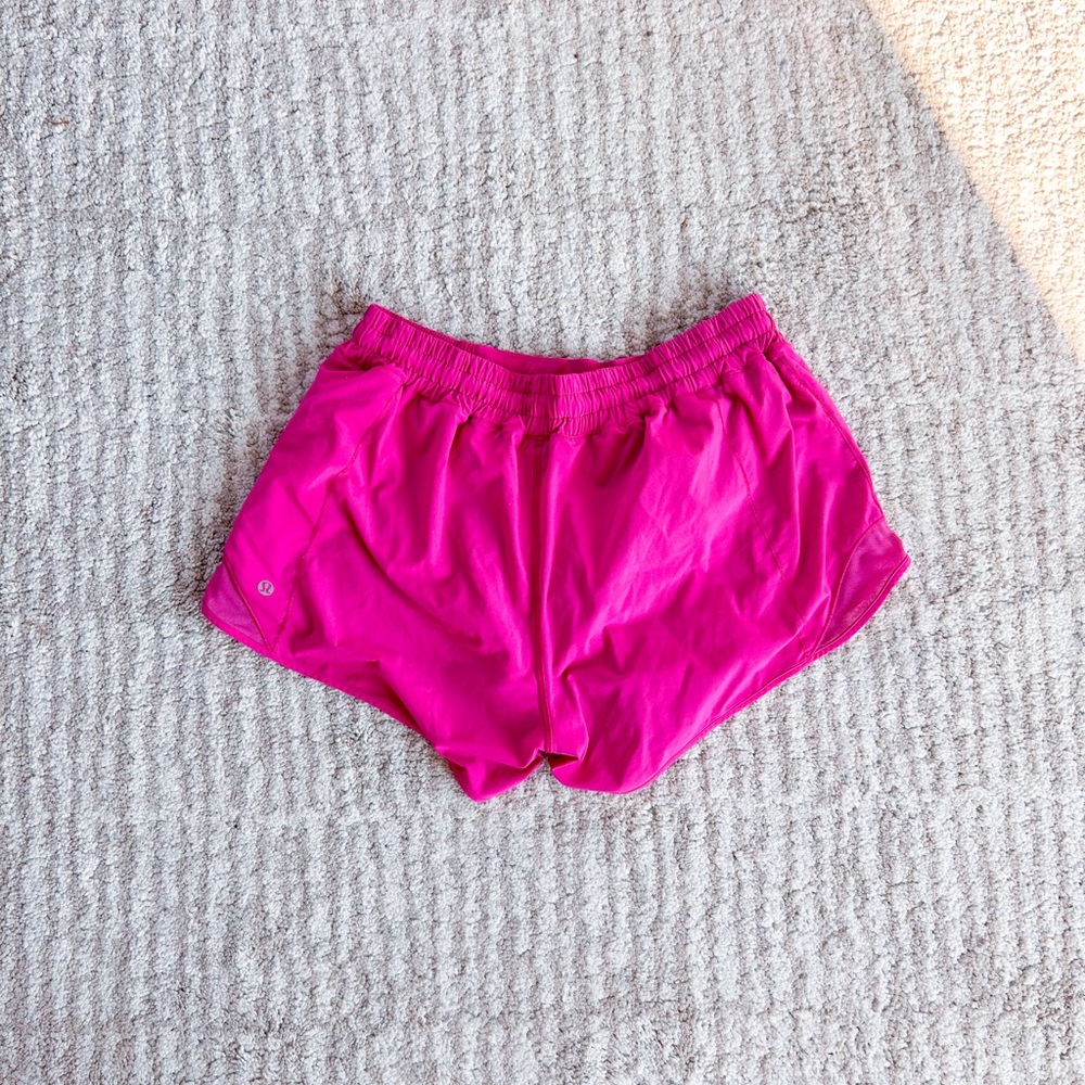 LULULEMON hotty hot short sonic pink low rise 4in